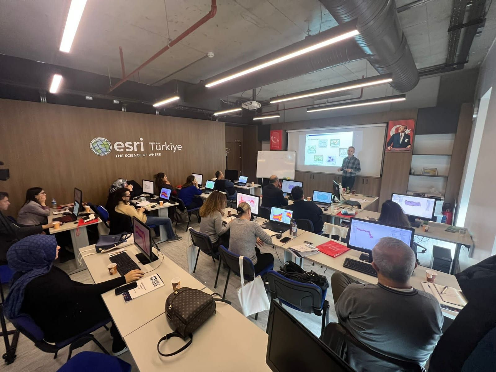 Instructor-led ArcGIS training session